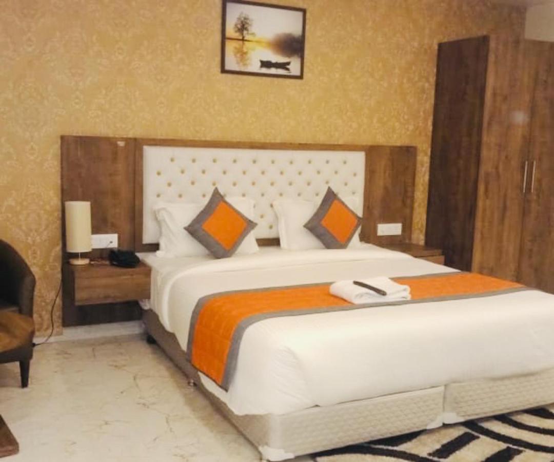 Mayda Inn- A Boutique Hotel Нью-Делі Екстер'єр фото