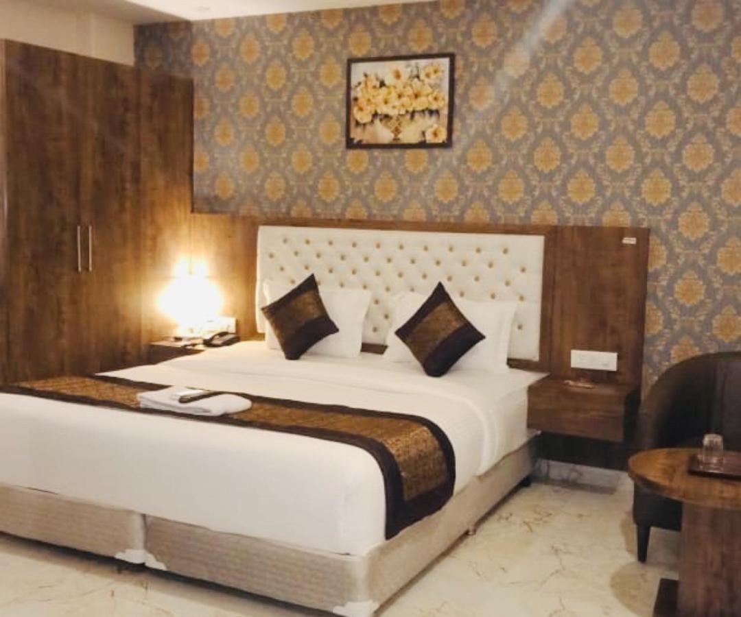 Mayda Inn- A Boutique Hotel Нью-Делі Екстер'єр фото