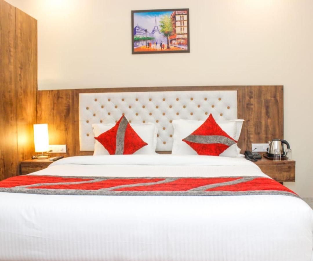 Mayda Inn- A Boutique Hotel Нью-Делі Екстер'єр фото